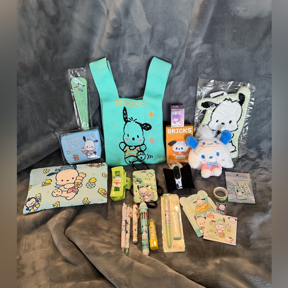 💚Sanrio - Pochacco Green Knit Bag and 20+ Accessories